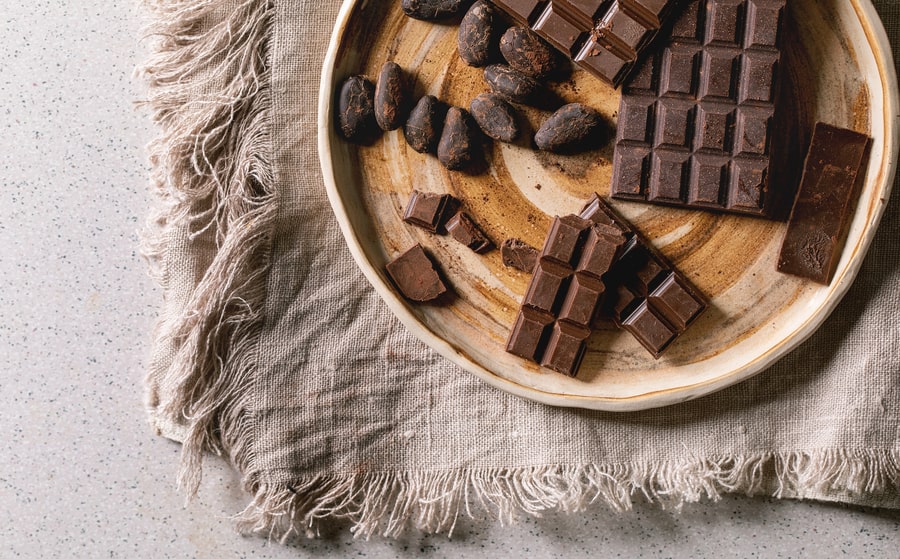 Sugar free dark chocolate with cocoa